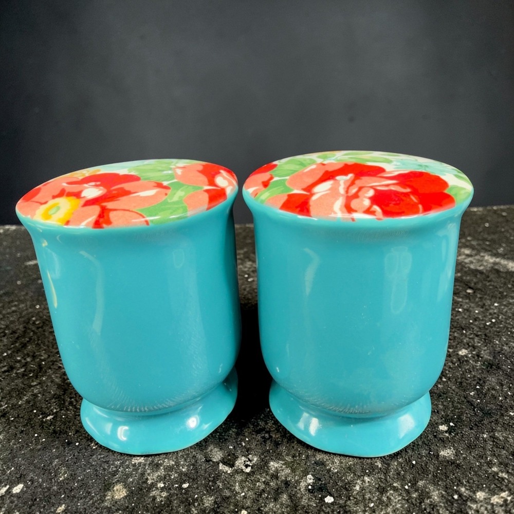 The Pioneer Woman Teal Floral Ceramic Salt and Pepper‎ Shaker Set Red Flowers